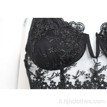 Intimo da donna in rete trasparente con reggiseno sexy